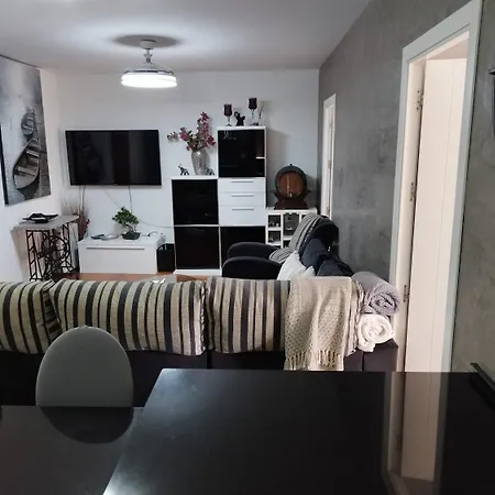 Cerca De La Playa Apartment *