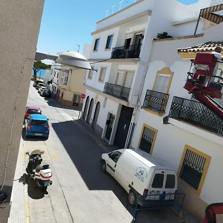 Cerca De La Playa *